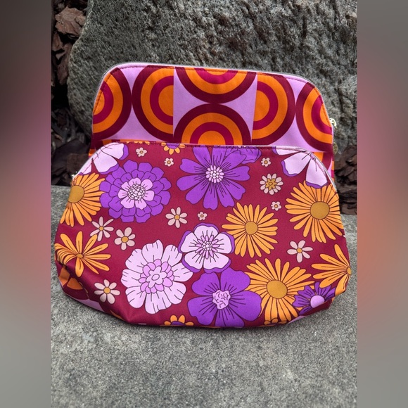 Estee Lauder Red and Purple Cosmetic Bag set with Floral Design - Picture 6 of 6